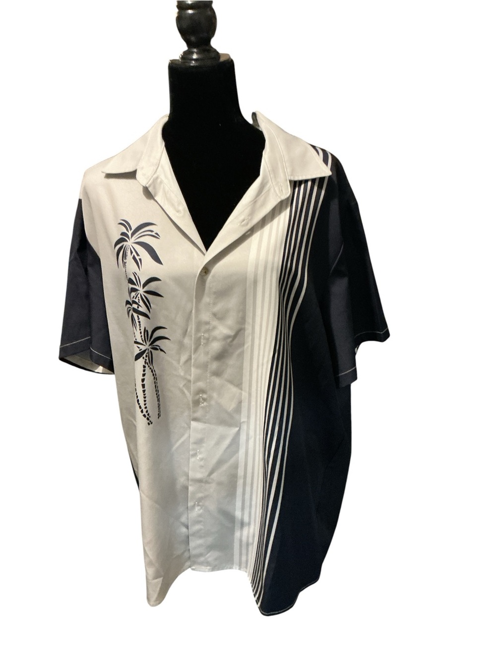 Casual Short-Sleeve Palm Print Button-Down Shirt - White & Navy